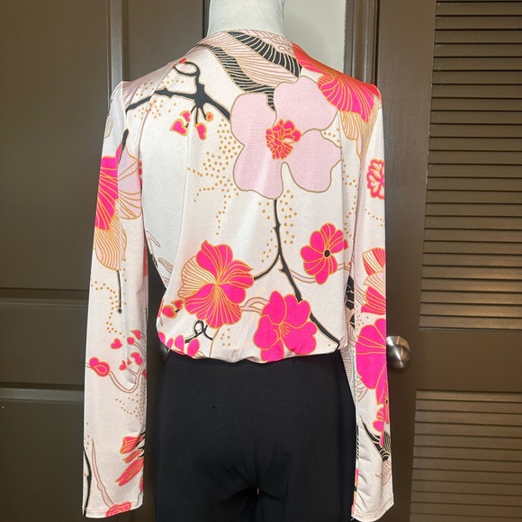 EXPRESS | Floral Surplice Bodysuit - Picture 3 of 4